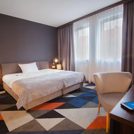 Vulcan Hotel-2